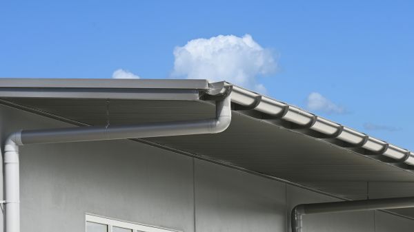 Eavestrough Service in Clearwater